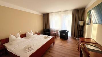 Apartment | 1 bedroom, bed sheets
