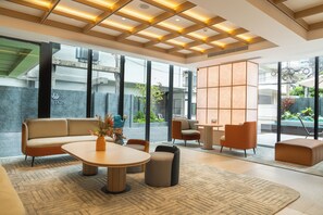 Front of property - Leston Hotel (Bangkok)