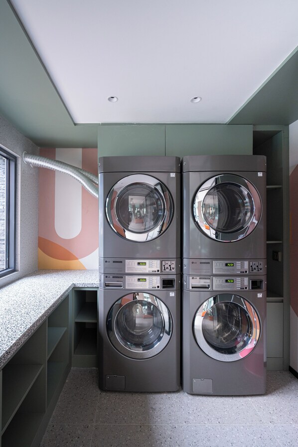 Laundry room - Leston Hotel (Bangkok)
