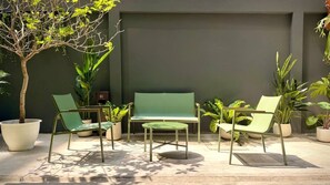 Front of property - Leston Hotel (Bangkok)