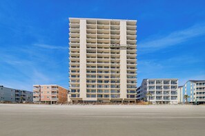 Exterior - Great for Families! Murrells Inlet Beachfront Gem (Murrells Inlet)