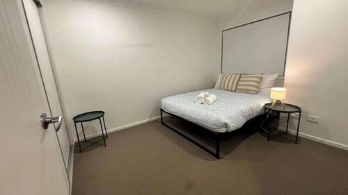Modern 3BDR Townhouse in Bellbird Park