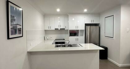 Modern 3BDR Townhouse in Bellbird Park