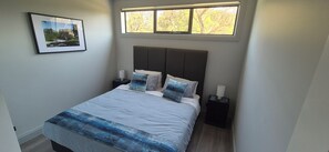 Iron/ironing board, WiFi, bed sheets - 1Luxury Country Retreat Pool Spa & Family Friendly (Yarrambat)