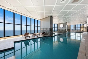 Pool - The Zenith - With Carpark NEW Beachfront 3BR Ocean View unit with Pool and GYM (Surfers Paradise)