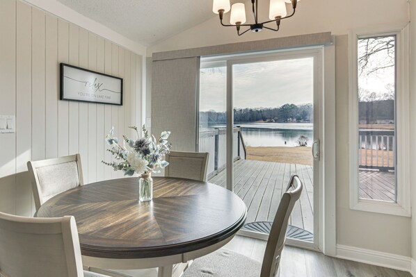 Dining - Bring Your Pup! Waterfront Cedar Pines Getaway (Lancaster)