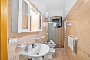 Bathroom - Villa Gloria and Marta With Garden Near The Sea (Melendugno)