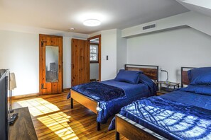 Silitysrauta/-lauta, internet, vuodevaatteet