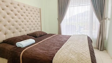 Family House, 5 Bedrooms | Free WiFi