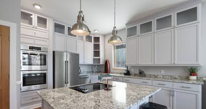 Wedowee Lakefront Cove + Firepit + Game Room + Retreat