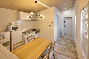 Phòng dành cho gia đình, không hút thuốc (YF-1,LightSnacks&Beer,Parking,5Guests) | Trang trí khác biệt, trang bị nội thất với thiết kế riêng biệt 