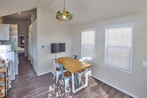 Comfort Room | Dining - Solana Smart INN Fuji Yamanakako (Yamanakako)