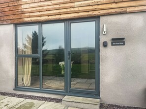 Exterior detail - The Foxes Hole - UK49085 (Laneshawbridge, near Colne)