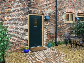 Outdoor dining - Goose Beck Cottages - Phoenix (Tockwith, near York)