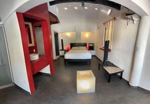 5 chambres, fer et planche Ă repasser, accĂšs Internet, draps fournis