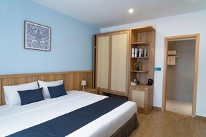 Desk, free WiFi - Tra Long Villa (Mong Cai)