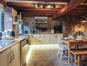 Dishwasher, cookware/dishes/utensils - The Granary (Welshpool)