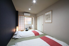 Desk, free WiFi, bed sheets - Easy accessOnegrouponlyEnjoy a private space / Kyoto Kyōto (Kyoto)