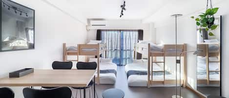 1 bedroom, desk, free WiFi, bed sheets