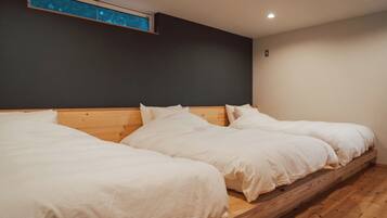 Schreibtisch, Bügeleisen/Bügelbrett, kostenloses WLAN, Bettwäsche