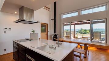 Fridge, microwave, stovetop, cookware/dishes/utensils