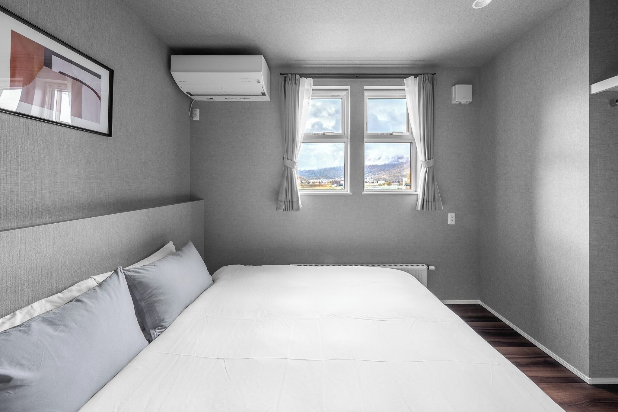 Iron/ironing board, free WiFi