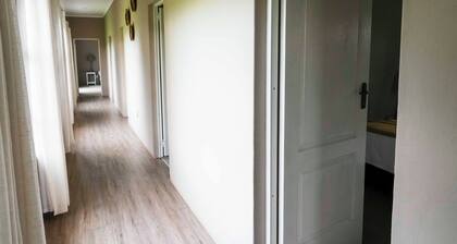 Off-grid mountain cottage with mountain views on a peaceful smallholding