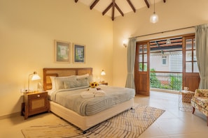 Villa Standard, balcon, vue sur le jardin | Coffre-fort, fer et planche à repasser, accès au Wi-Fi (inclus)
