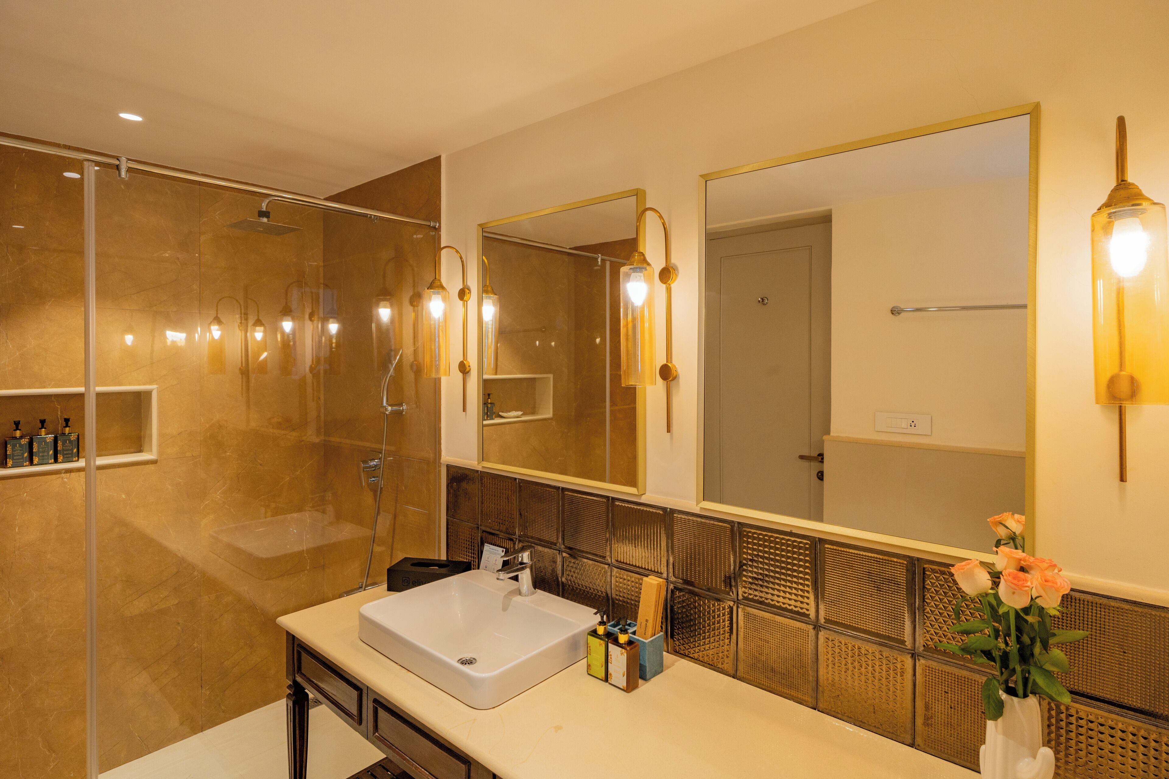 Standard Villa, Balcony, Garden View | Bathroom