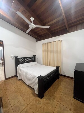 Maison, 3 chambres, fumeurs, balcon | 3 chambres