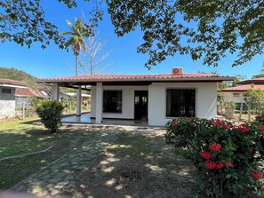 Ferienhaus, 3 Schlafzimmer, Raucher, Balkon | Aussenbereich