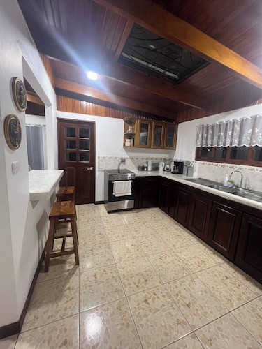 Charming 3-bedroom House Rental in Paquera, Costa Rica