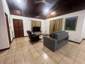 Ferienhaus, 3 Schlafzimmer, Raucher, Balkon | Wohnbereich