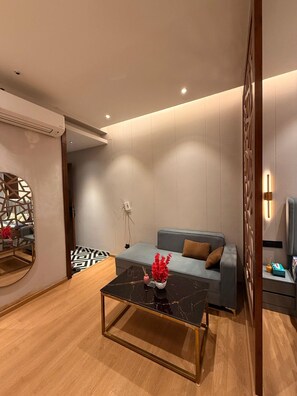 Luxury Double Room, City View | Living area - OnlyStay Villa Vista Blue Shapirre (Greater Noida)