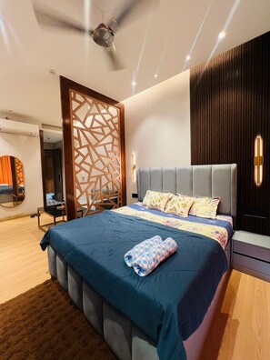 Luxury Double Room, City View - OnlyStay Villa Vista Blue Shapirre (Greater Noida)