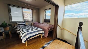 4 bedrooms, desk, iron/ironing board, free WiFi