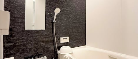Séchoir à cheveux, serviettes fournies
