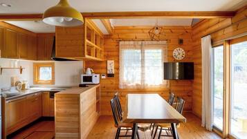 Fridge, microwave, stovetop, cookware/dishes/utensils