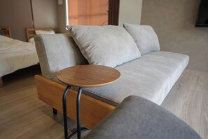 Schreibtisch, kostenloses WLAN, Bettwäsche