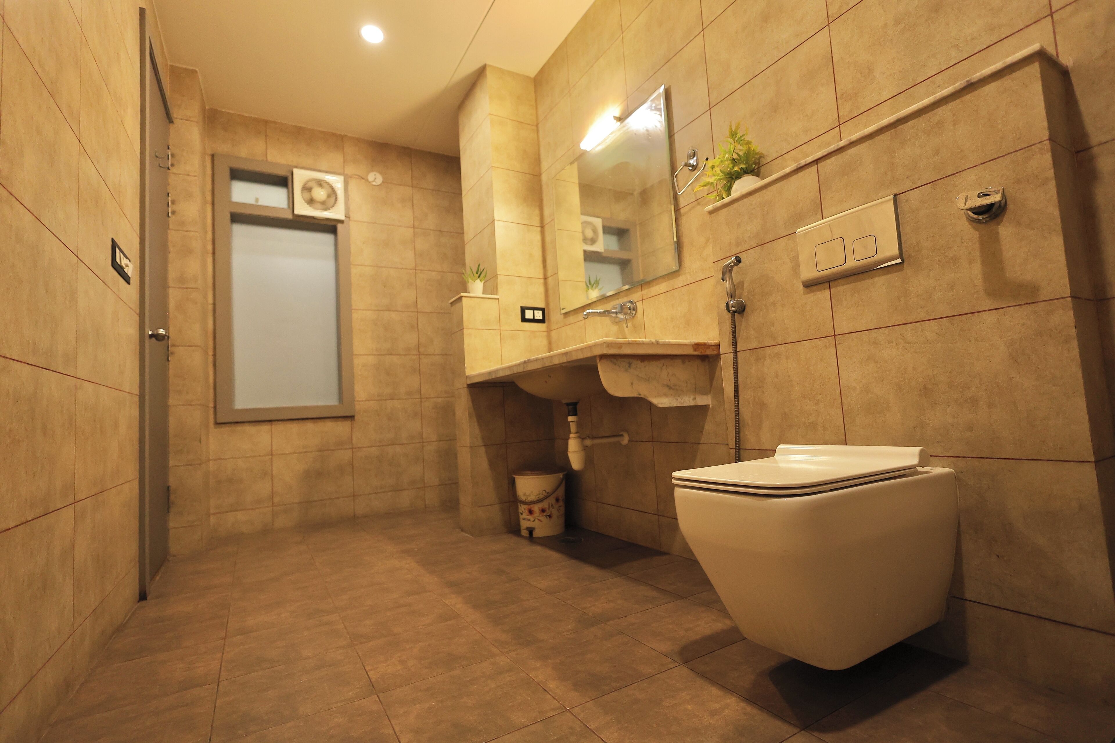 Ducha, artículos de tocador gratuitos, toallas, jabón