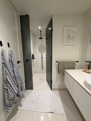 Apartment, City View | Bathroom - Coastal Luxe at Magnoli Palm Beach (Palm Beach)