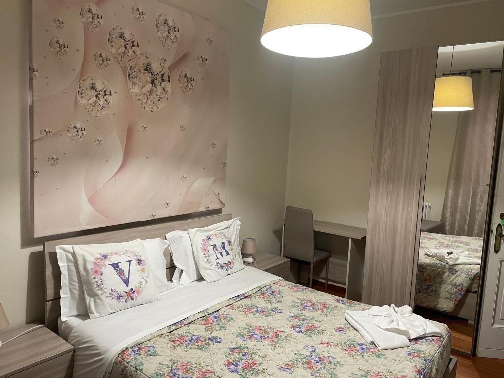 1 bedroom, iron/ironing board, internet, bed sheets