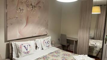 1 bedroom, iron/ironing board, internet, bed sheets