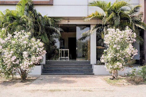 Hotel Ambika, Vadodara