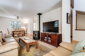TV, fireplace - Ski, Golf & Hike! Incline Village Family Home (Incline Village)