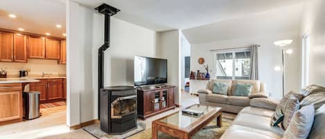Fernseher, Kamin