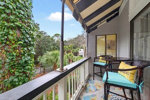 Property grounds - Hilton Head Stay + Communal Pool + Tennis Court + Beach Nearby | Treetops 4904 (Hilton Head Island)