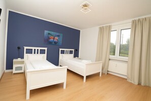 Basic Apartment - SHIN APARTMENTS (Essen)