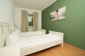 Basic Apartment | Desk, free WiFi