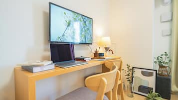 Family Room, Non Smoking | Interior